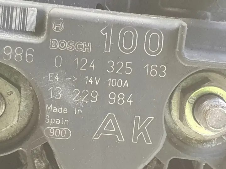 Opel Vectra C lift 1.8 16V ALTERNATOR 0124325163 100A AK