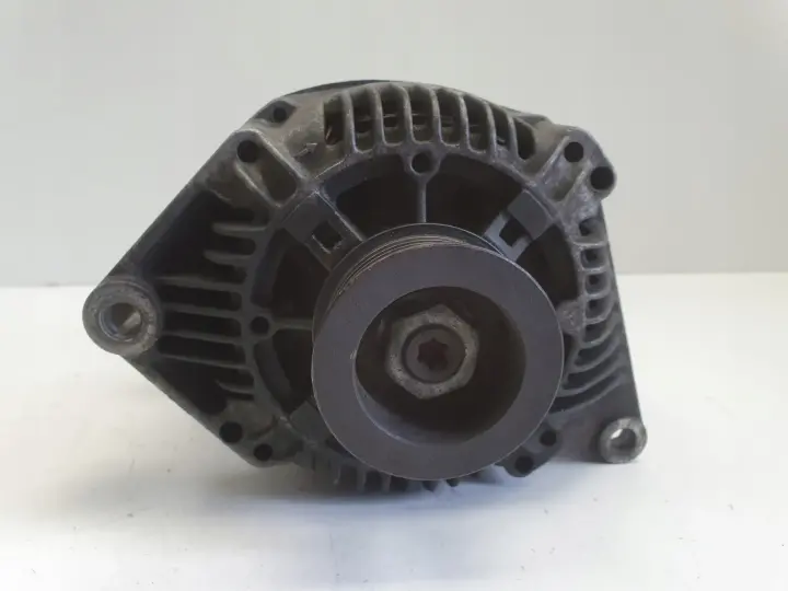 Volvo S40 V40 1.9 D TD ALTERNATOR 7700823707 valeo 110A