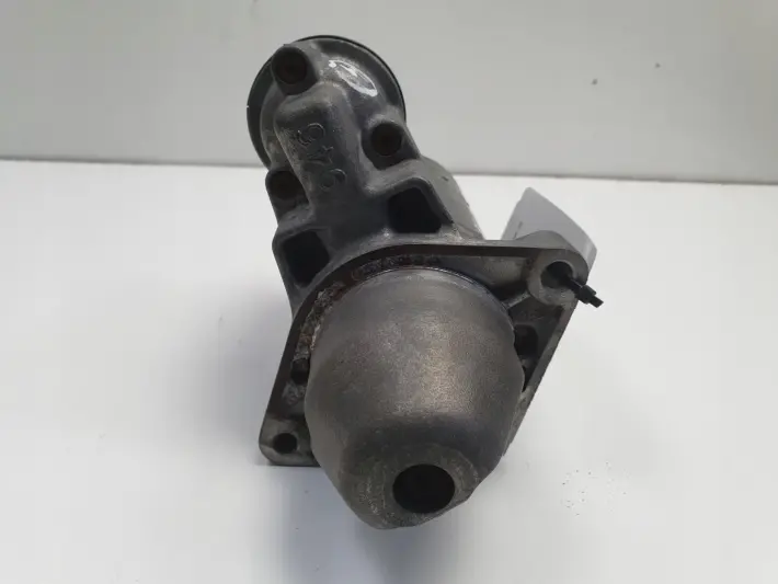 Opel Corsa D 1.3 CDTI ROZRUSZNIK bosch 0001138030