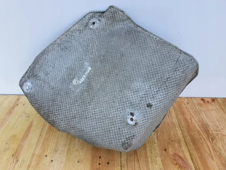 BMW F01 F02 PRAWA OSONA TERMICZNA TŁUMIKA 7185212