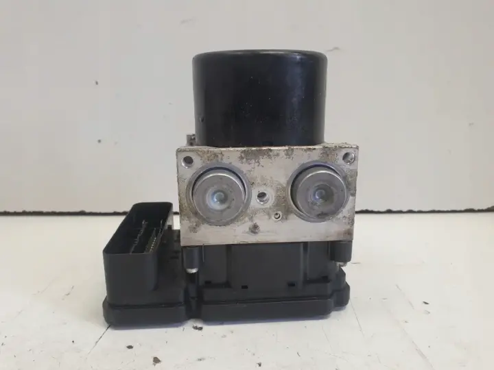 Volvo V70 III S80 II POMPA ABS hamulcowa 30681619