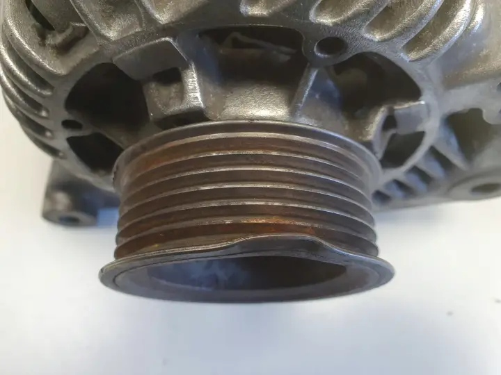 Audi A6 C4 2.5 TDI ALTERNATOR valeo 059903015F