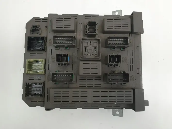 Peugeot 607 2.2 MODUŁ BSI Skrzynka bezpieczników