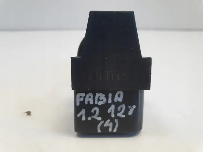 Skoda Fabia II 1.2 12V CEWKA ZAPŁONOWA 036905715F