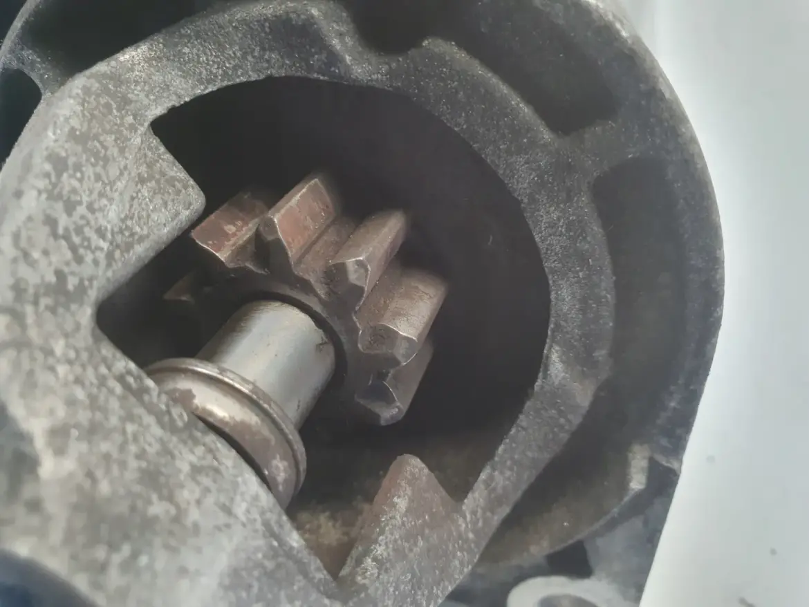 Fiat Croma II 1.9 JTD ROZRUSZNIK 0001108234