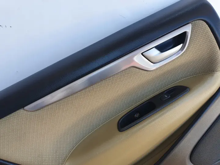 Volvo S60 TYLNY TYLNI BOCZEK DRZWI LEWY TYŁ europa