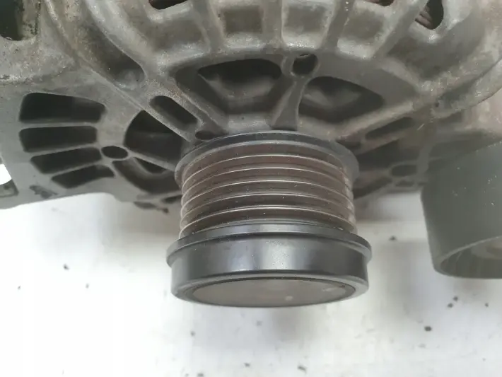 Volvo S60 II V60 1.6 T3 ALTERNATOR valeo 31285436 180A