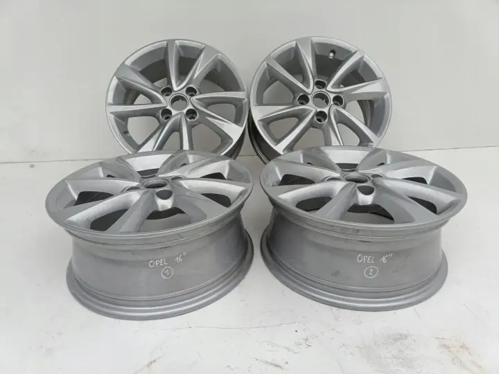 Opel Adam Corsa F FELGI ALUMINIOWE ALUFELGI KOMPLET FELG 16 R16 9832277280