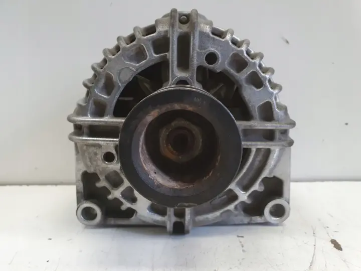Opel Vectra C lift 1.8 16V ALTERNATOR bosch 0124425050 AL 120A