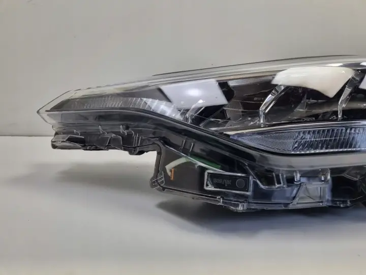 Toyota CHR C-HR LIFT PRZEDNIA LAMPA LEWA lewy przód FULL LED 81150-F4180-00