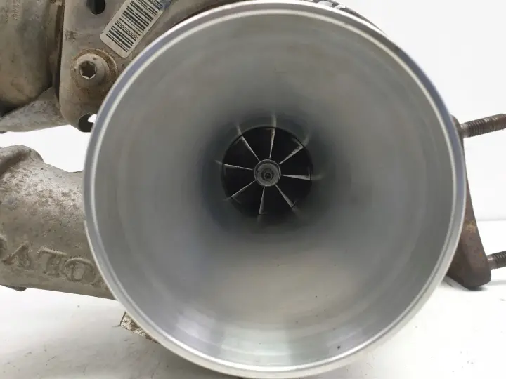 Volvo XC60 2.0 D3 TURBOSPRĘŻARKA turbo 31331331