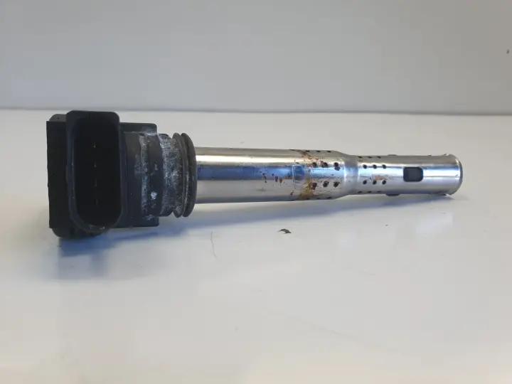 Audi A4 B7 2.0 TFSI CEWKA ZAPŁONOWA 07K905715F