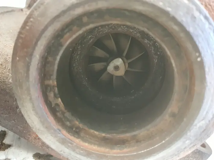 VW Golf V 1.9 TDI TURBOSPRĘŻARKA turbo 038253016K
