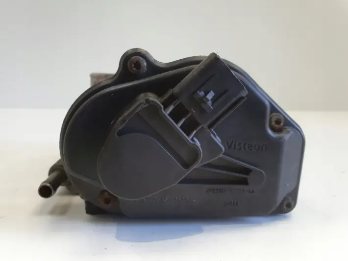 Ford Focus MK2 2.0 16V PRZEPUSTNICA VP4M5U-9E927-A