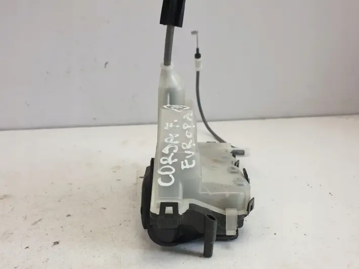 Opel Corsa F ZAMEK DRZWI prawy przód PASAŻERA