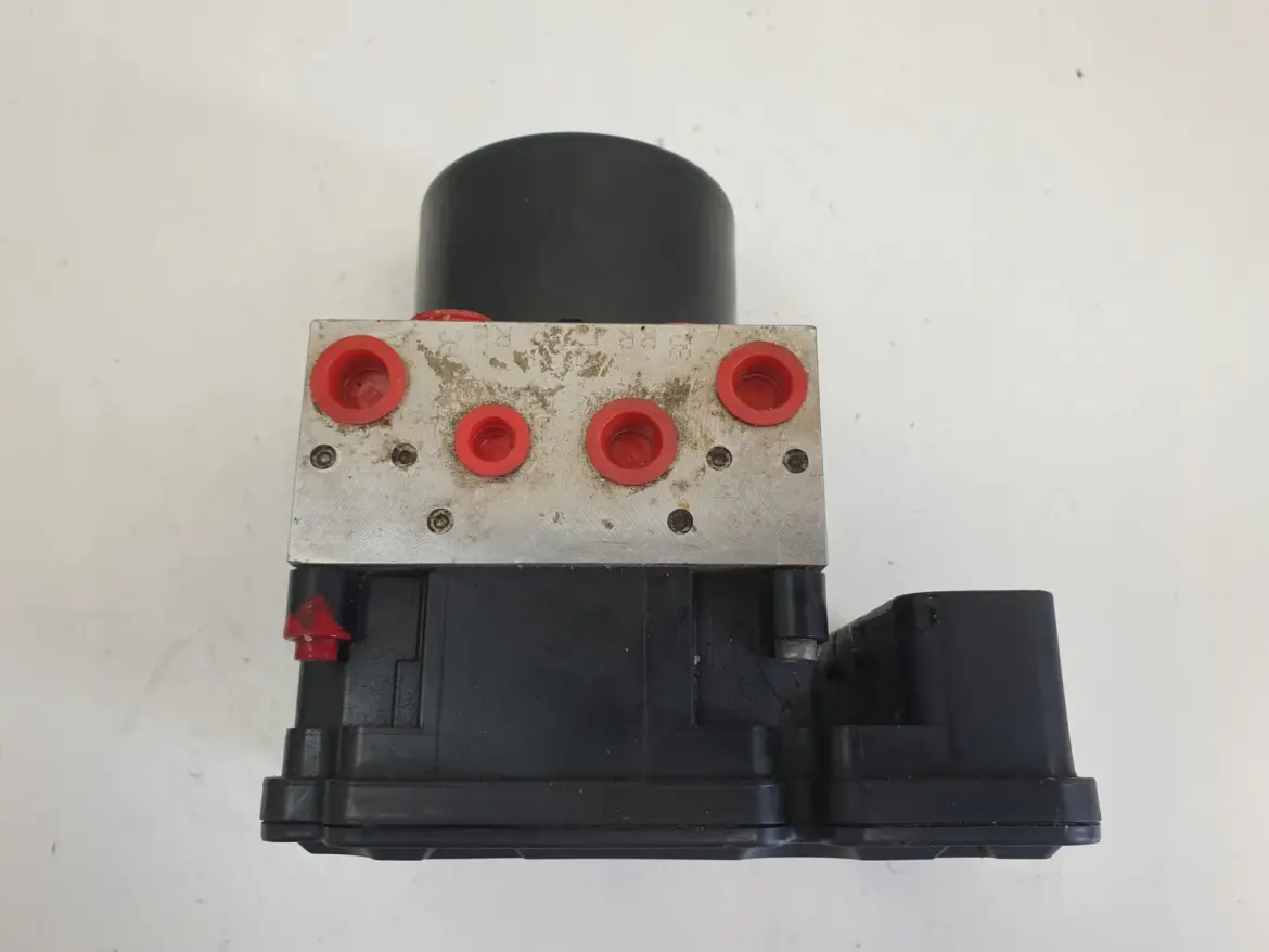 Volvo V60 S60 II POMPA ABS Sterownik 31329137