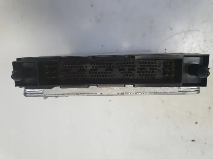 Volvo V70 II 2.4 BENZYNA KOMPUTER SILNIKA sterownik 30684877 079700-9540