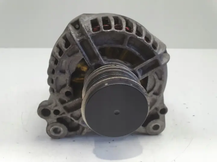 Audi A3 II 8P 1.9 TDI ALTERNATOR BOSCH