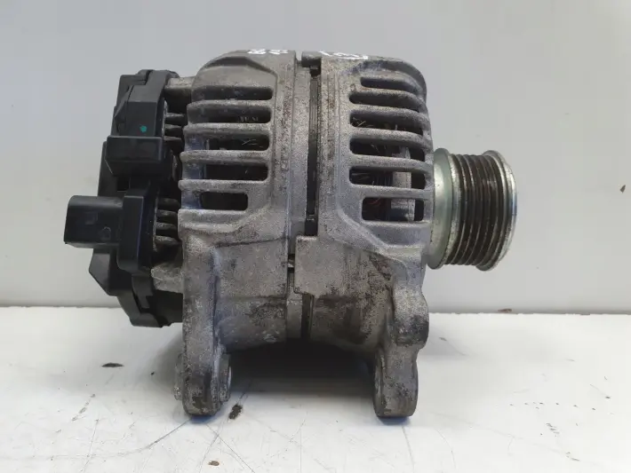 VW Polo IV 1.9 TDI ALTERNATOR 0124325001