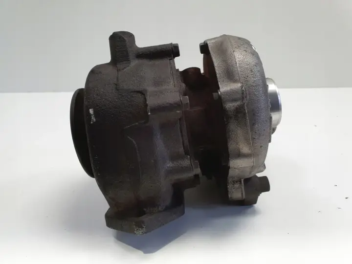 BMW E87 E90 E91 2.0 D TURBOSPRĘŻARKA turbo 7795498