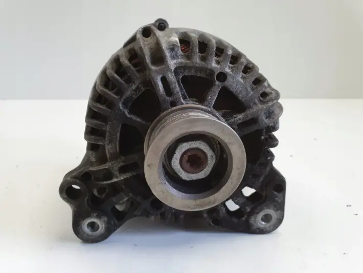 VW Golf V 1.6 FSI ALTERNATOR 110A 03C903023B valeo