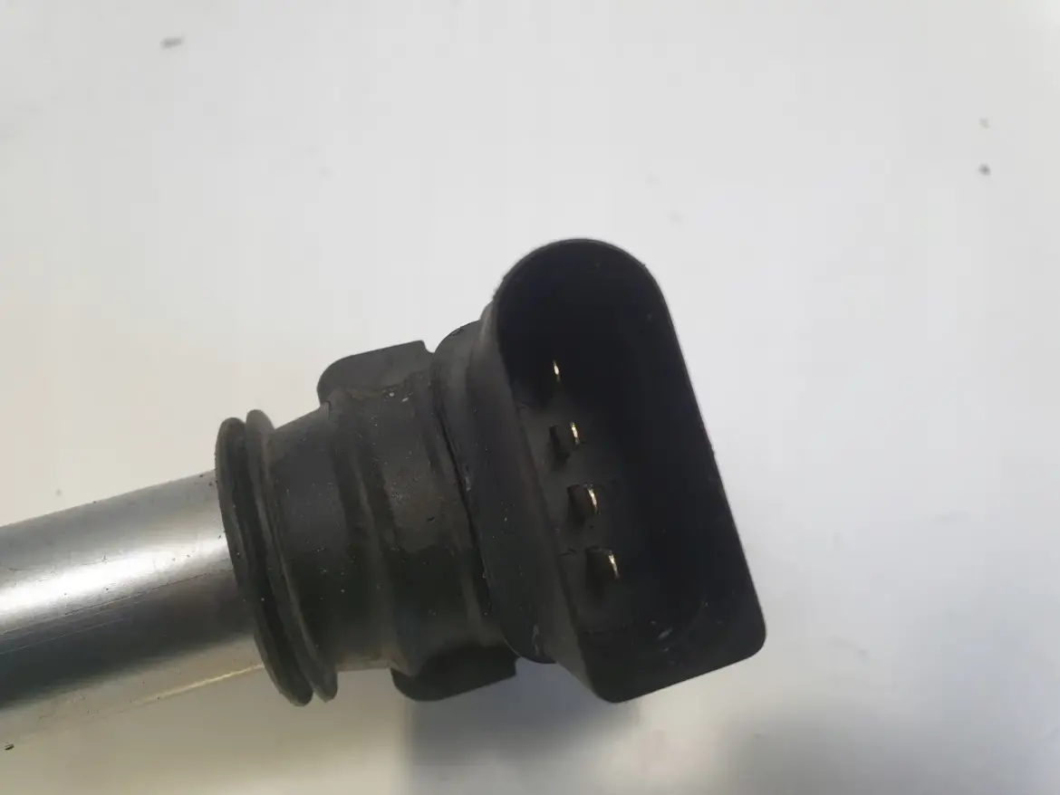 VW Eos 2.0 FSI CEWKA ZAPŁONOWA 06F905115F