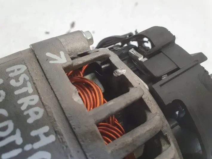 Opel Astra III H 1.3 CDTI ALTERNATOR AZ13256929 MS1022118622