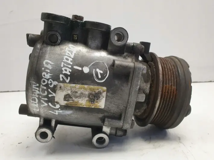 Ford Crown Victoria II 4.6 V8 SPRĘŻARKA KLIMATYZACJI pompa RF1L2H19D647AD