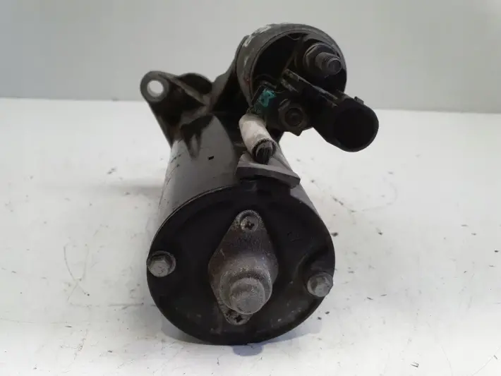 VW Golf V 1.9 TDI ROZRUSZNIK bosch 02E911023L