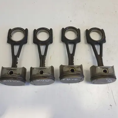 Opel Corsa C 1.2 16V Z12XE TŁOK KORBOWÓD