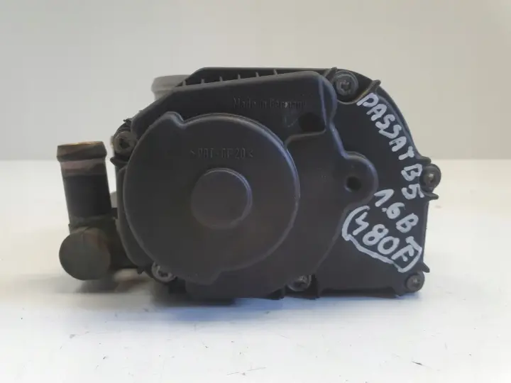 VW Passat B5 1.6 8V PRZEPUSTNICA 058133063H