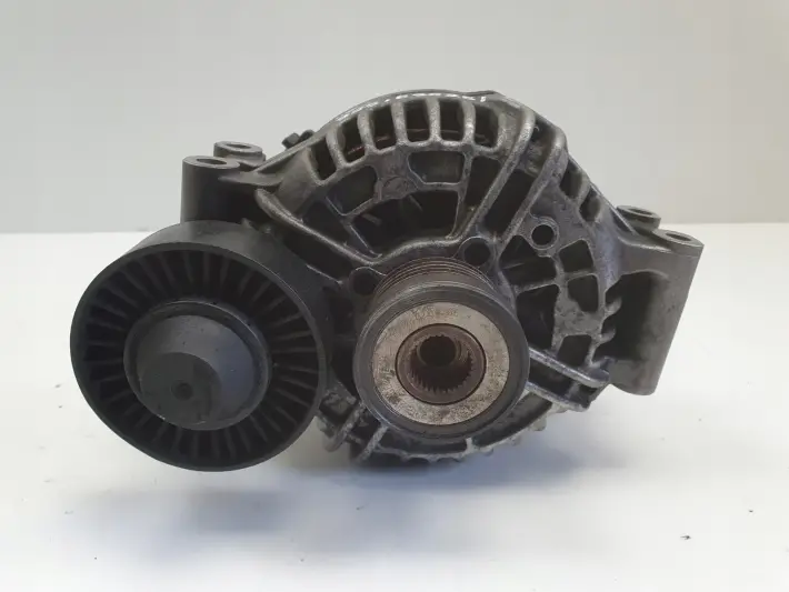 BMW E90 2.5 i ALTERNATOR 0124525083 155A bosch