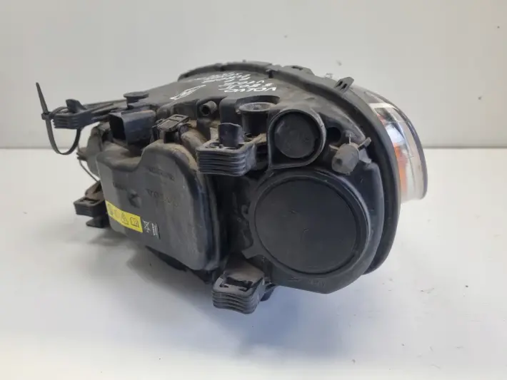 Volvo S80 II V70 III 06-16r PRZEDNIA LAMPA PRAWA PRAWY PRZÓD skręt 31283916