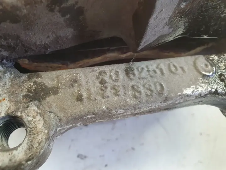 Mercedes SL SL500 R230 PRZEDNI ZACISK HAMULCOWY prawy przód 20825101