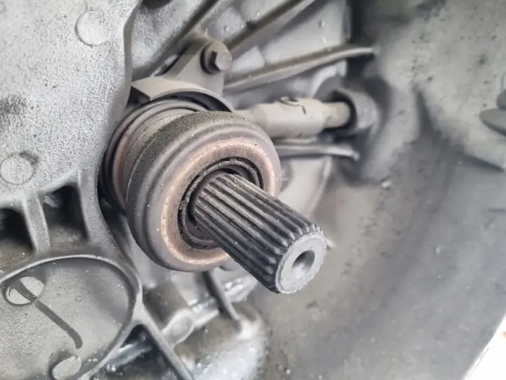 Volvo S60 II V60 2.0 D4 SKRZYNIA BIEGÓW manualna GU1R-7002-AEC