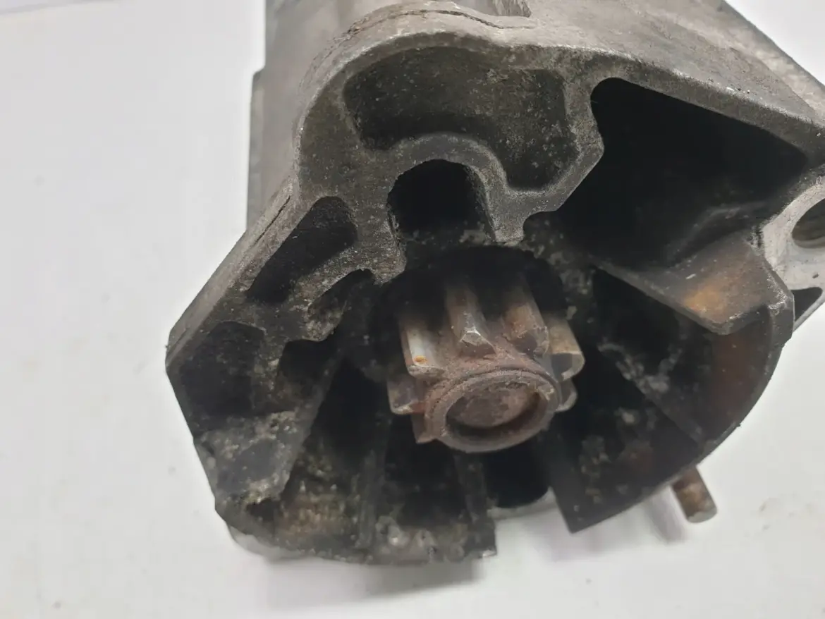 Audi A4 B7 2.0 TFSI ROZRUSZNIK valeo 06D911023A