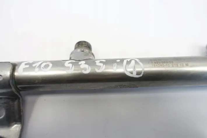 BMW F10 535 3.0 i LISTWA WTRYSKOWA 7628049