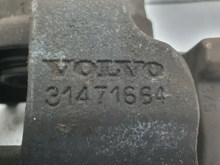 Volvo S60 III V60 XC60 II PRZEDNI ZACISK HAMULCOWY prawy przód PASAŻERA