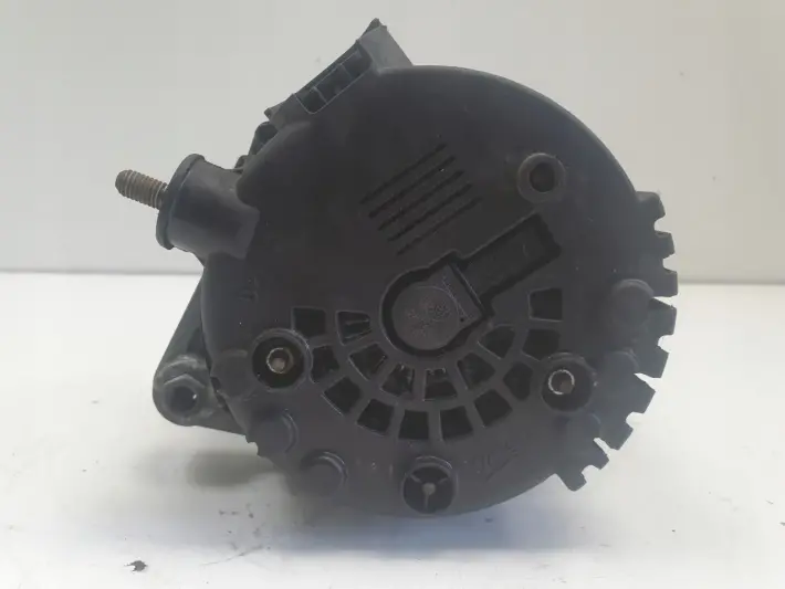 Hyundai i30 1.6 CRDI ALTERNATOR valeo 2611067 130A