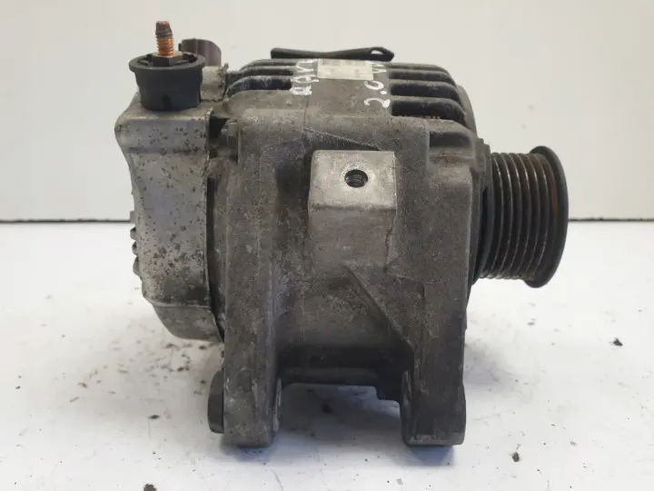 Toyota RAV4 2.0 VVTI ALTERNATOR 27060-28110 oryginał