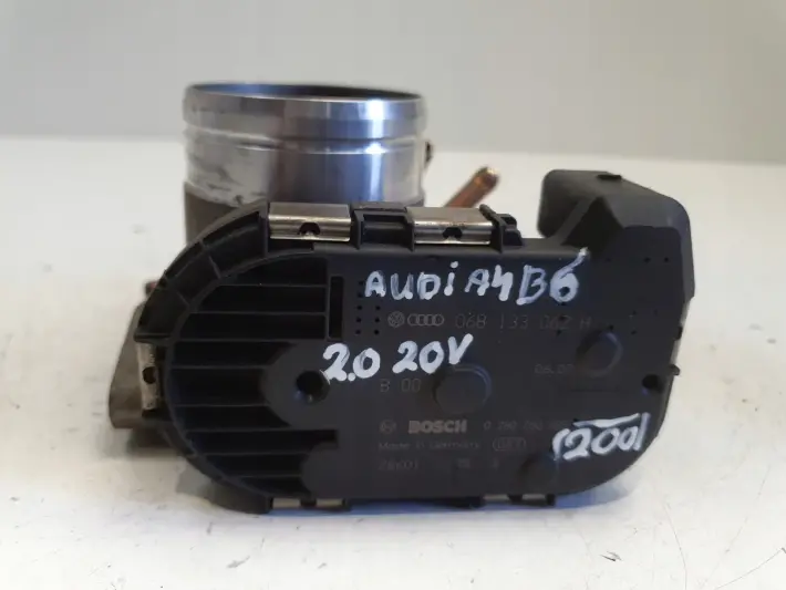 Audi A4 B6 2.0 20V PRZEPUSTNICA 06B133062H 0280750088