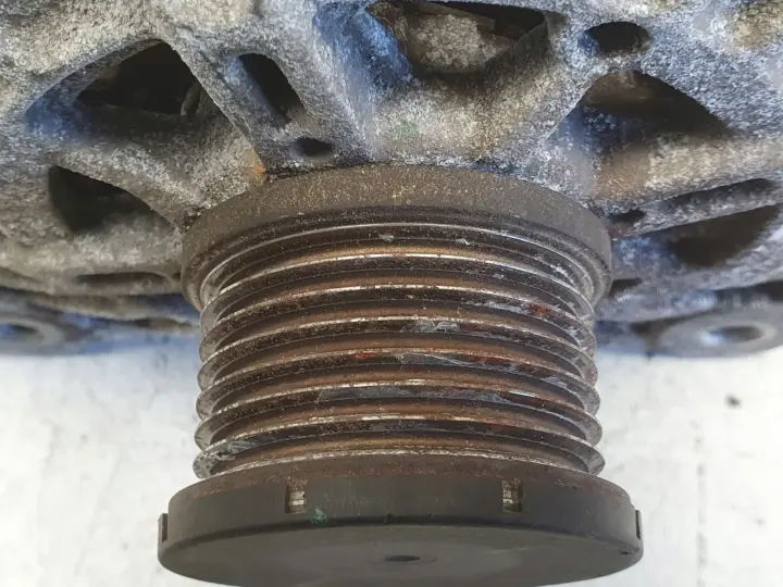 Renault Clio IV 0.9 TCe ALTERNATOR valeo 231007842R