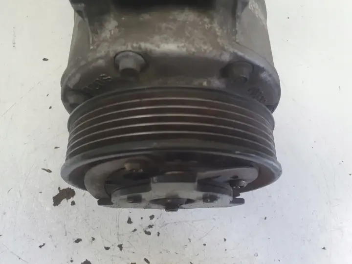 VW Golf V 2.0 TDI SPRĘŻARKA KLIMATYZACJI