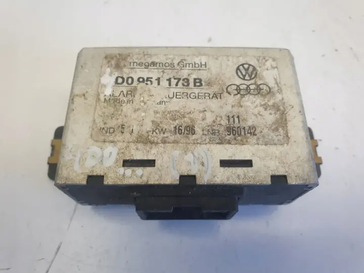 Audi A6 C5 MODUŁ ALARMU Sterownik 4D0951173B