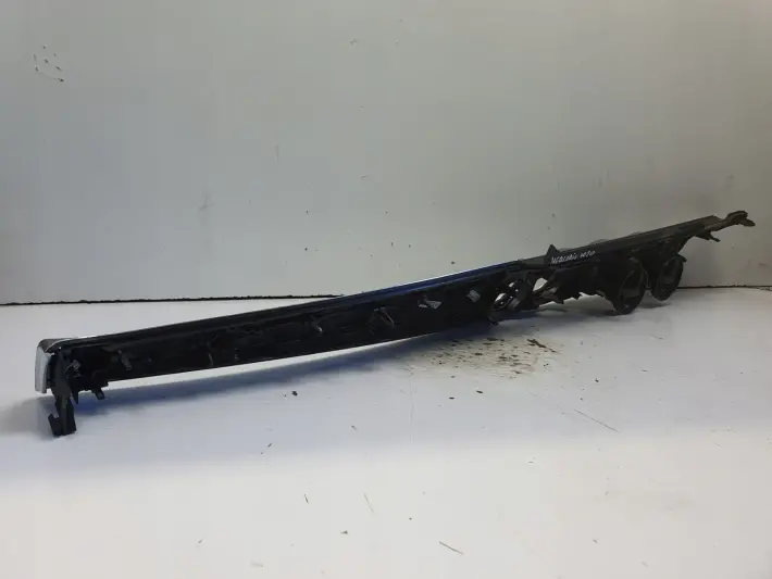 Mercedes W213 W238 DEKOR DESKI Listwa kratka nawiewu A2136809100