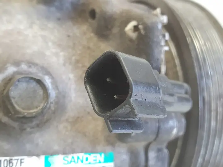 Ford Transit VII MK7 2.2 TDCI SPRĘŻARKA KLIMATYZACJI pompa 7C11-19D629-AA