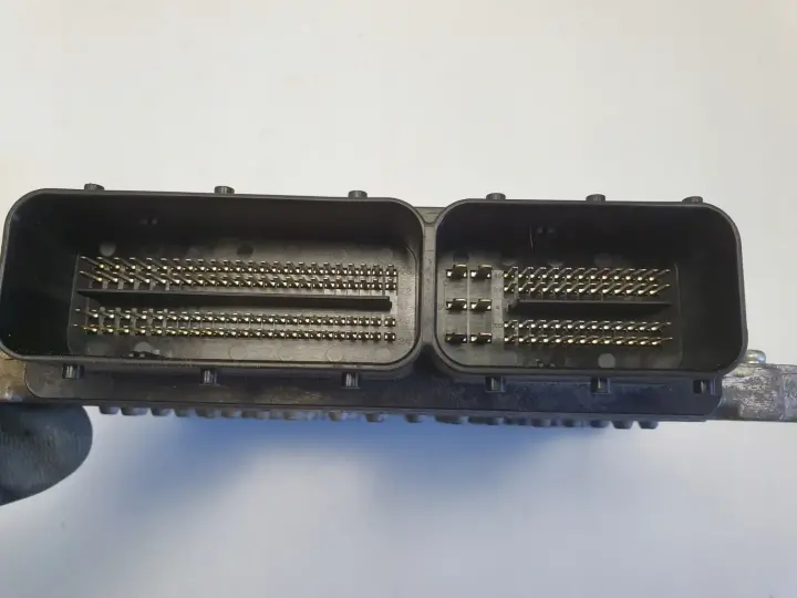 Volvo V70 III 3.0 T6 KOMPUTER SILNIKA sterownik 30788273 279700-9271