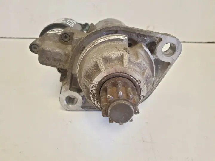 Audi A3 II 8P 1.6 FSI ROZRUSZNIK 0001121402