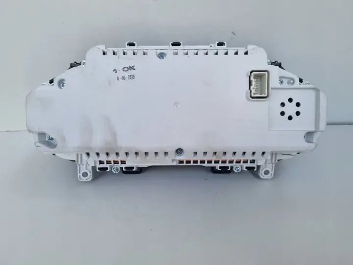 Volvo V40 II Benzyna LICZNIK ZEGARY TFT Europa 36011271