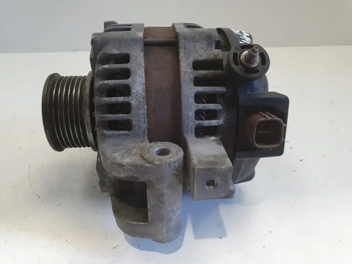 Lexus IS IS220 2.2 D-CAT ALTERNATOR denso 27060-26030